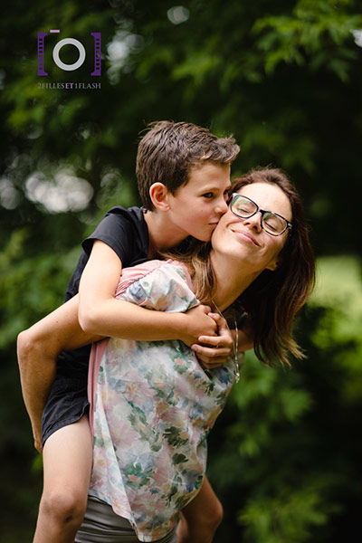 photographe-exterieur-maman-et-fils Séance de photographie maman fils Lanaudière