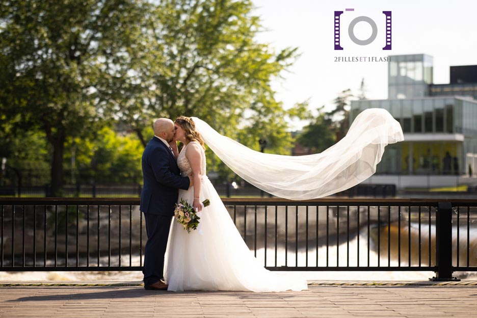 Photographie mariage photo extérieure voile romantique Lanaudière