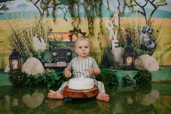smash the cake un an, 1 an enfant, gâteau en studio. Studio Lanaudière, photographe