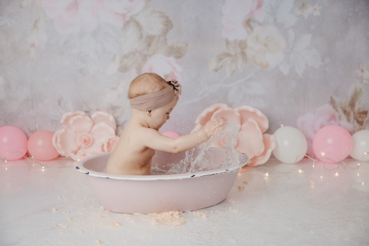 smash the cake un an, 1 an enfant, gâteau en studio. Studio Lanaudière, photographe