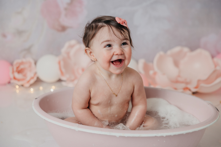 smash the cake un an, 1 an enfant, gâteau en studio. Studio Lanaudière, photographe