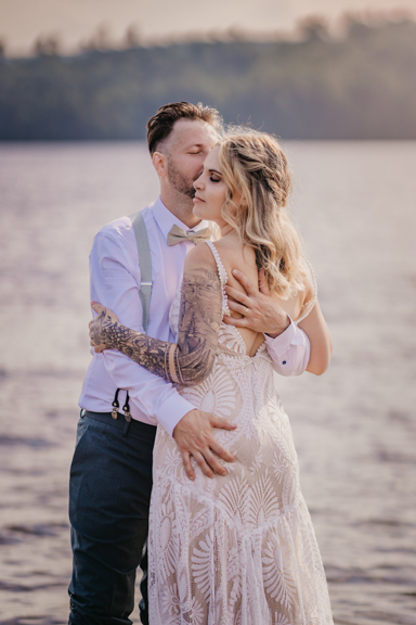 mariage sacacomie, auberge mauricie, mariage extérieur été, photographe de la région