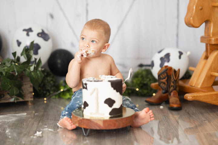 smash the cake un an, 1 an enfant, gâteau en studio. Studio Lanaudière, photographe